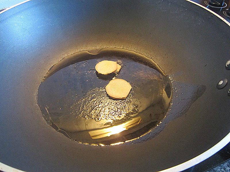 Steps for Making Pineapple Tomato Stir-Fried Beef