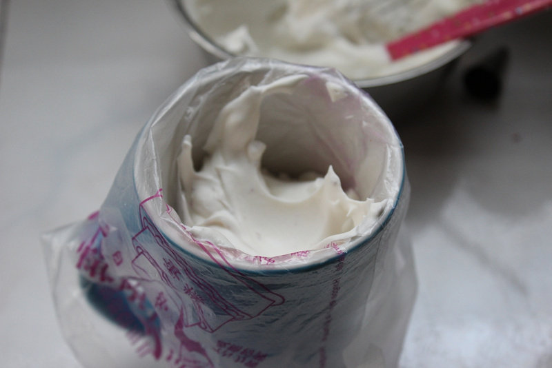 New Year Beauty - Cream Rose Cake Step by Step