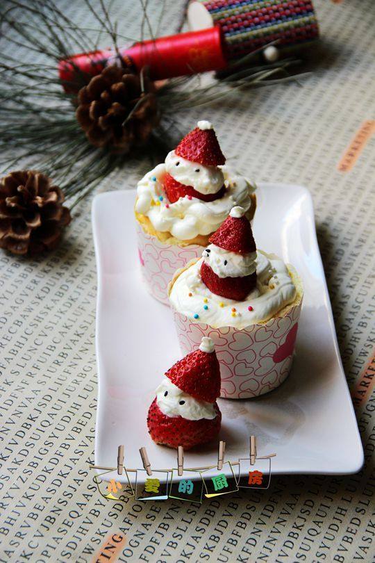 Christmas Elf Cupcake