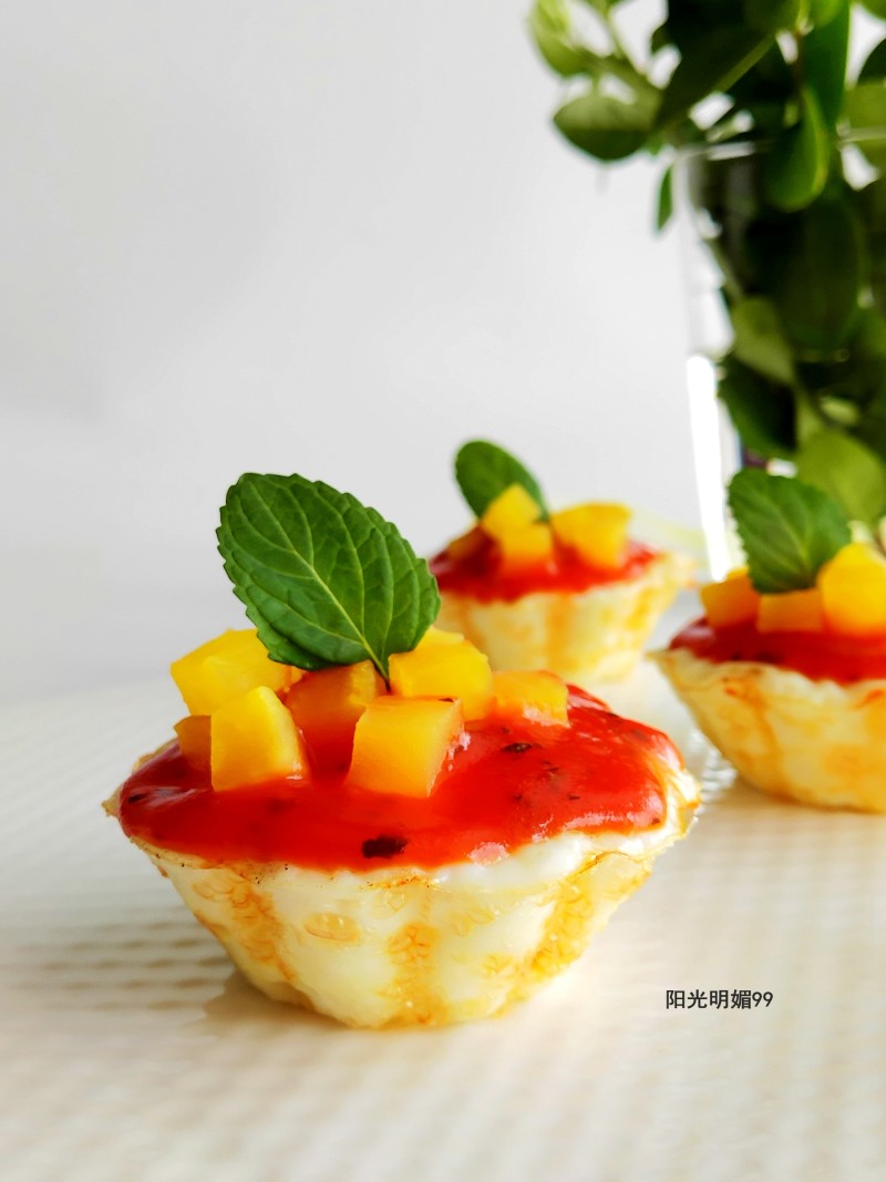 Flower-shaped Baked Egg Cups