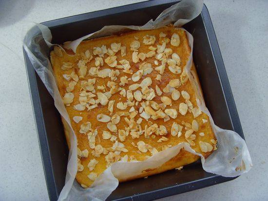 Steps to Make Almond Cheese Cake for Afternoon Tea Time