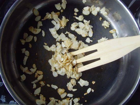 Steps to Make Almond Cheese Cake for Afternoon Tea Time