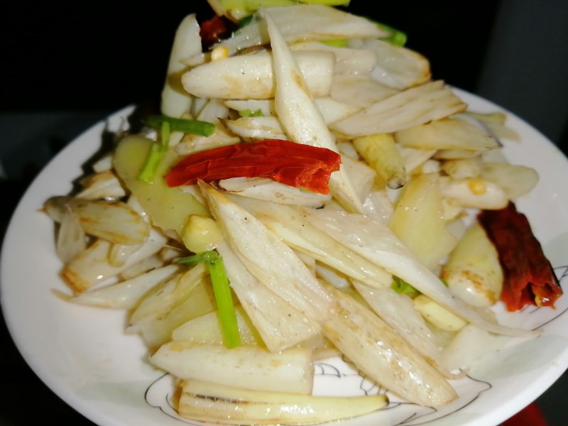 Sour and Spicy Lotus Root and Pea Pod