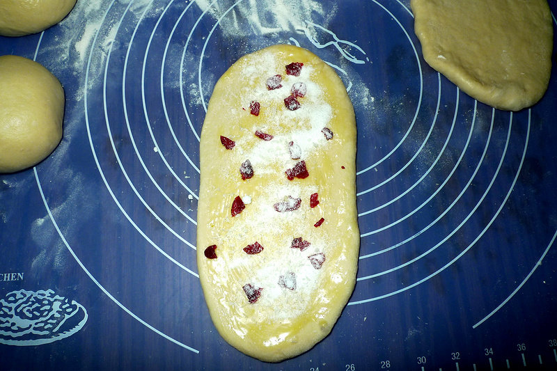 Steps for Making Cranberry Dried Toast with Layers