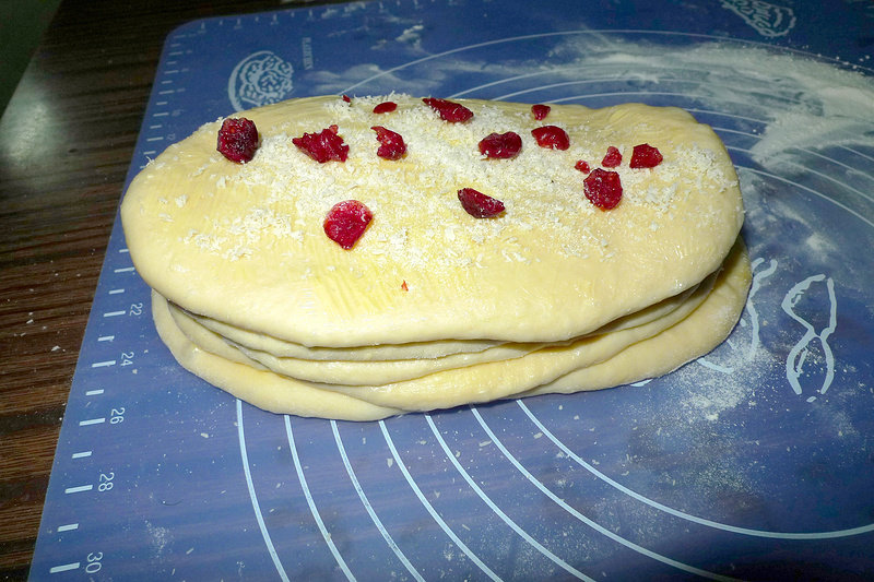 Steps for Making Cranberry Dried Toast with Layers