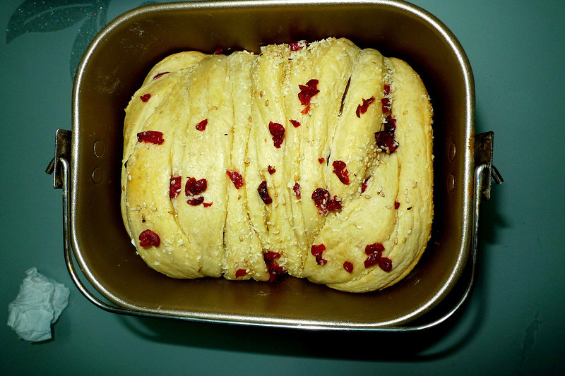 Steps for Making Cranberry Dried Toast with Layers