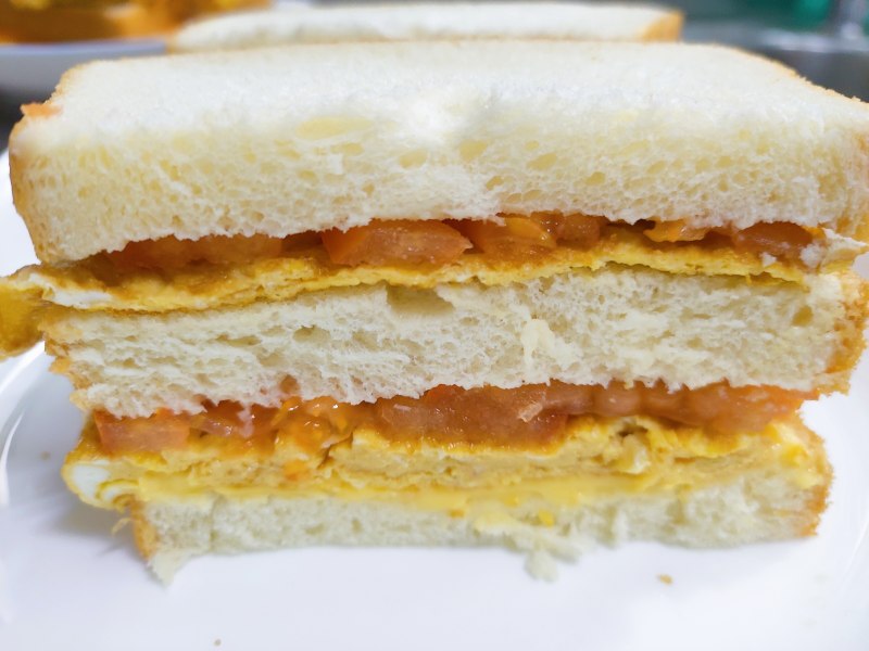 Steps for making Egg and Cheese Sandwich