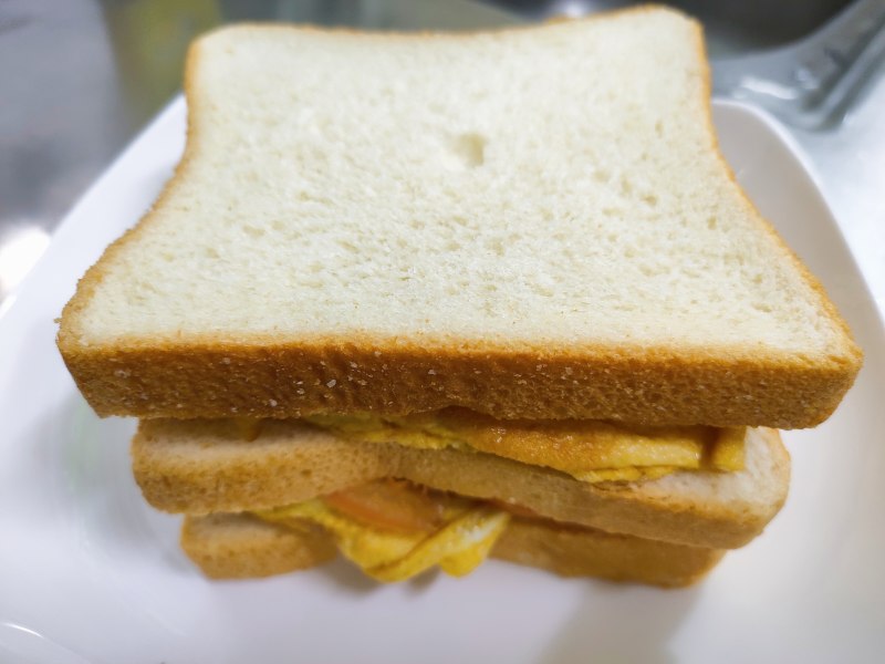 Steps for making Egg and Cheese Sandwich