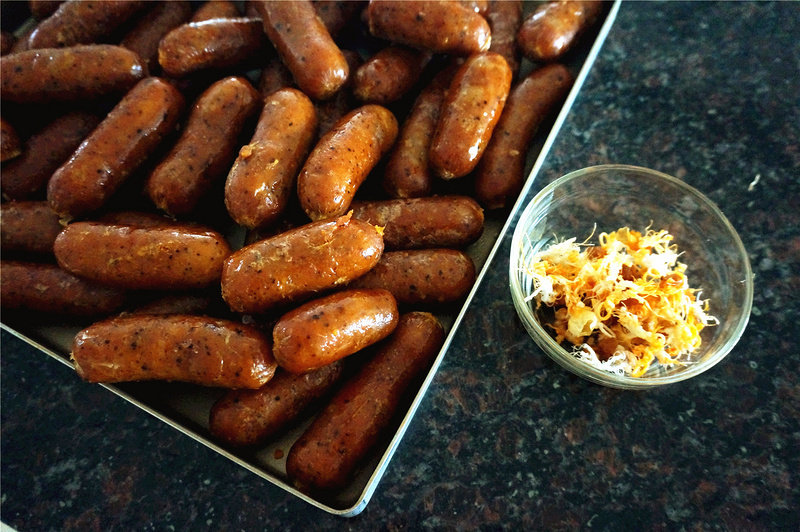 Steps for Making Homemade Crispy Black Pepper Sausage