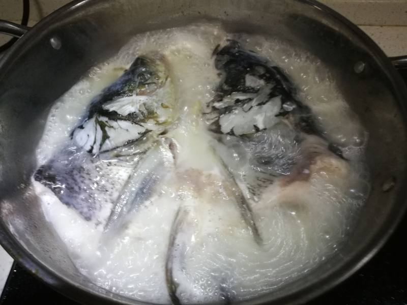 Secret Recipe: Boiled Fish Head - Cooking Steps