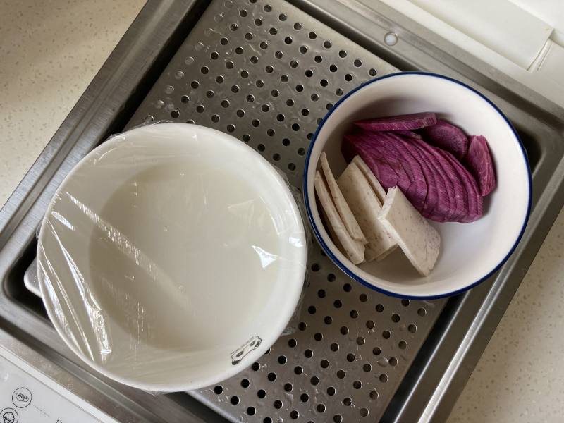 Steps for Making Taro Mochi Oatmeal Cup