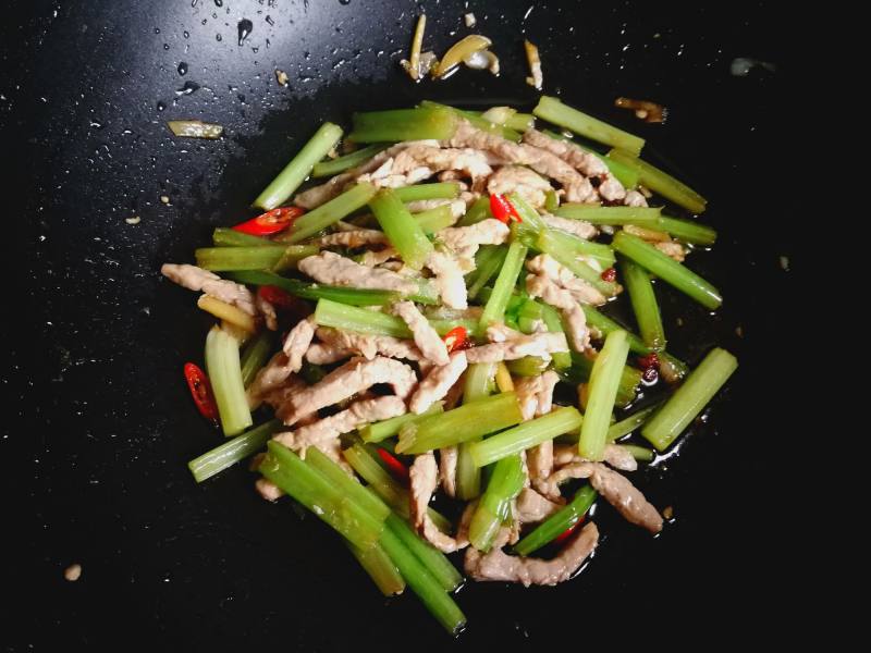 How to Make Tender Shredded Pork - Step by Step