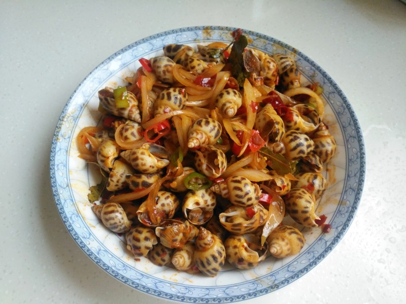 Spicy Stir-Fried Whelk