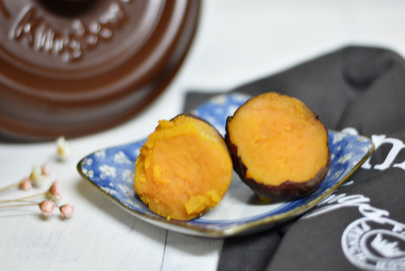 Baked Sweet Potatoes (Kunbo Pot)