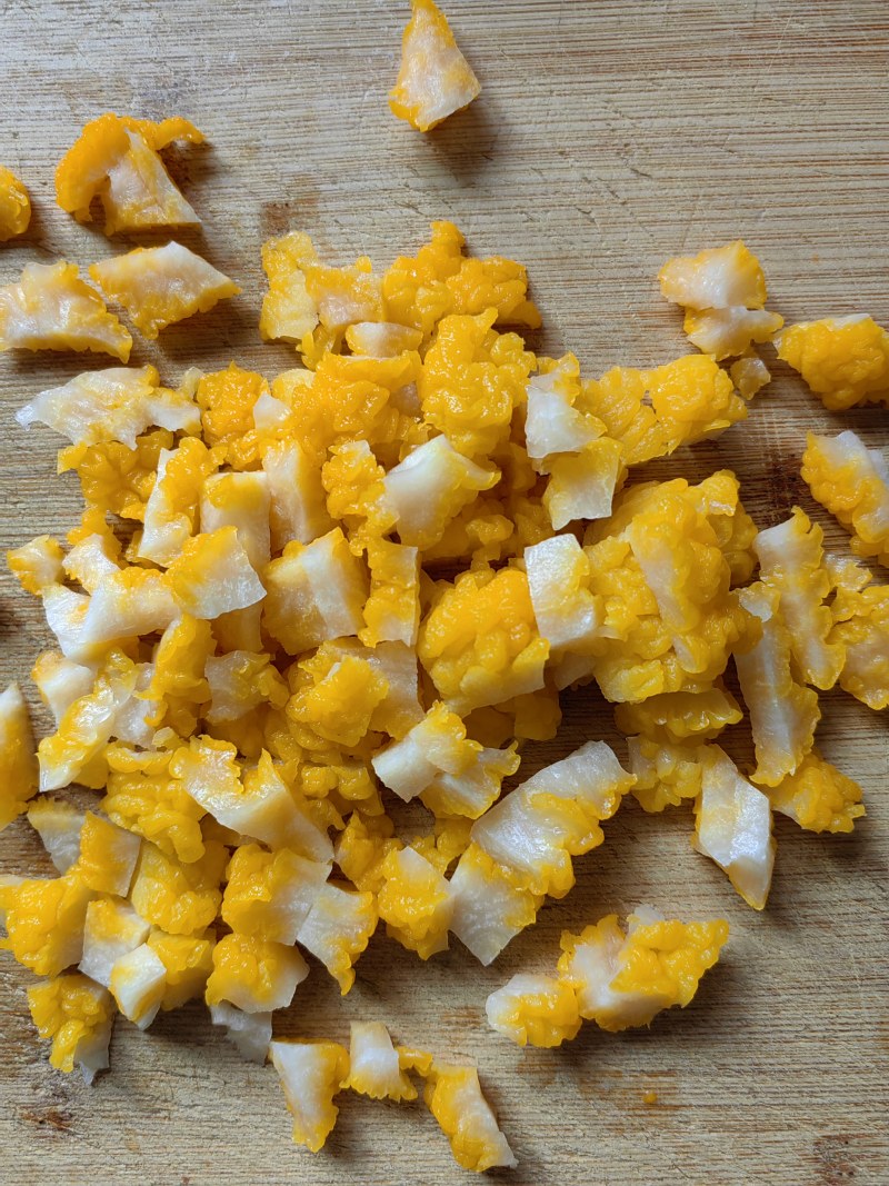 Steps for Cooking Golden Tremella Soup