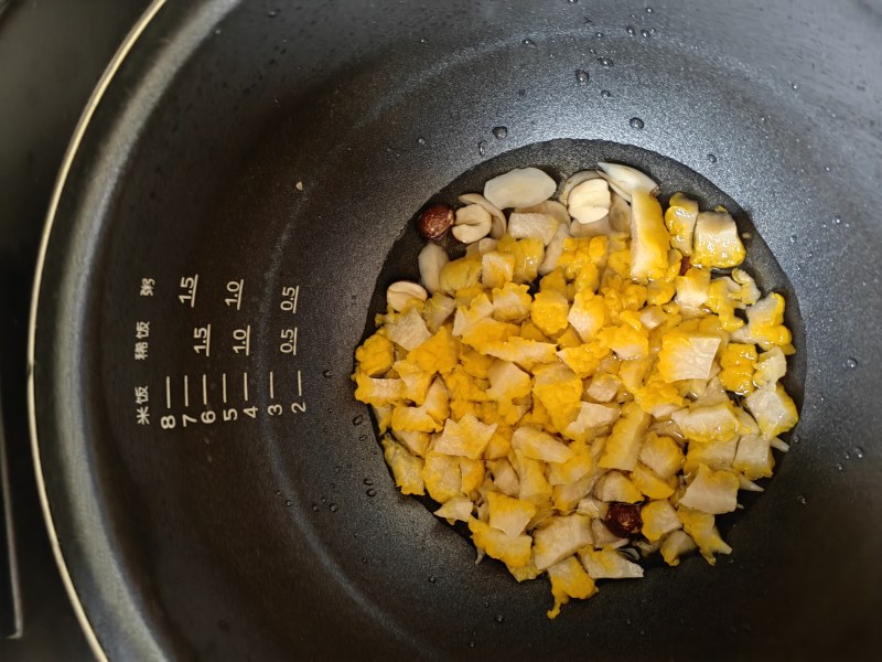 Steps for Cooking Golden Tremella Soup