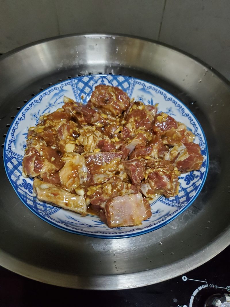 Steps for Cooking Steamed Pork Ribs with Soybean Sauce