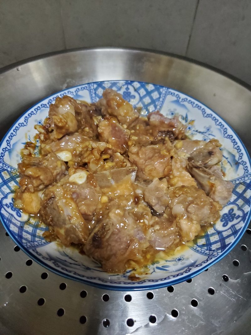 Steps for Cooking Steamed Pork Ribs with Soybean Sauce