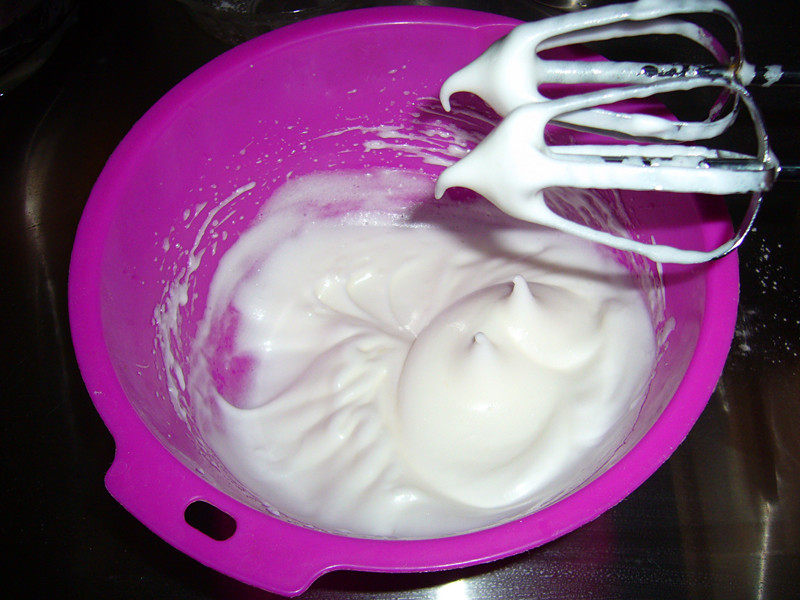 Steps for Making Fresh Milk Cupcakes
