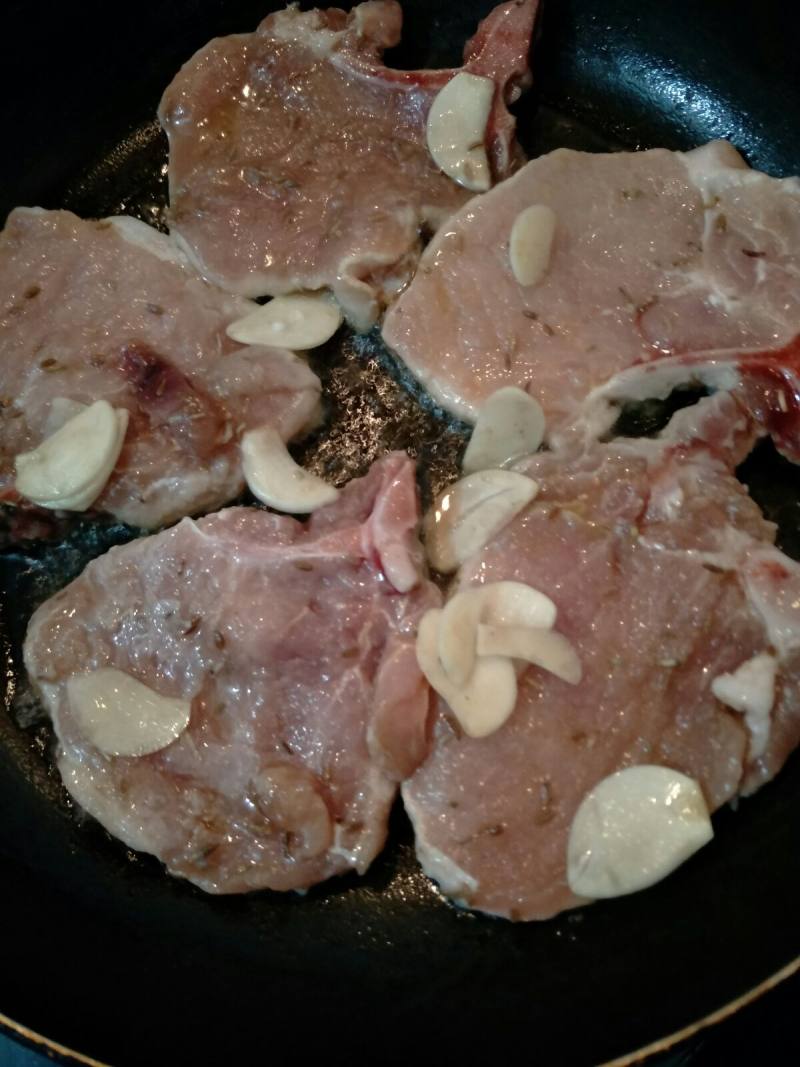 Steps for Cooking Pan-fried Pork Chop