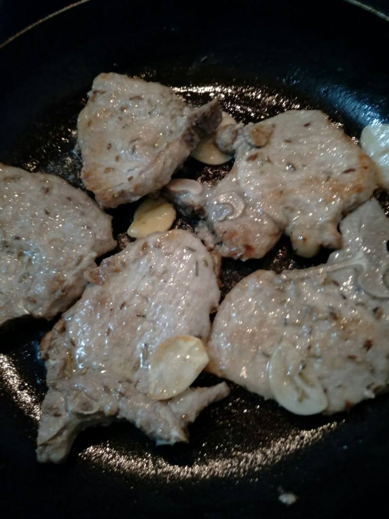 Steps for Cooking Pan-fried Pork Chop