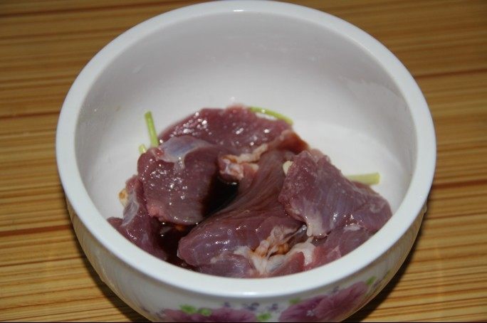 Detailed Steps for Cooking Home-style Dish - Pan-fried Pork Chop