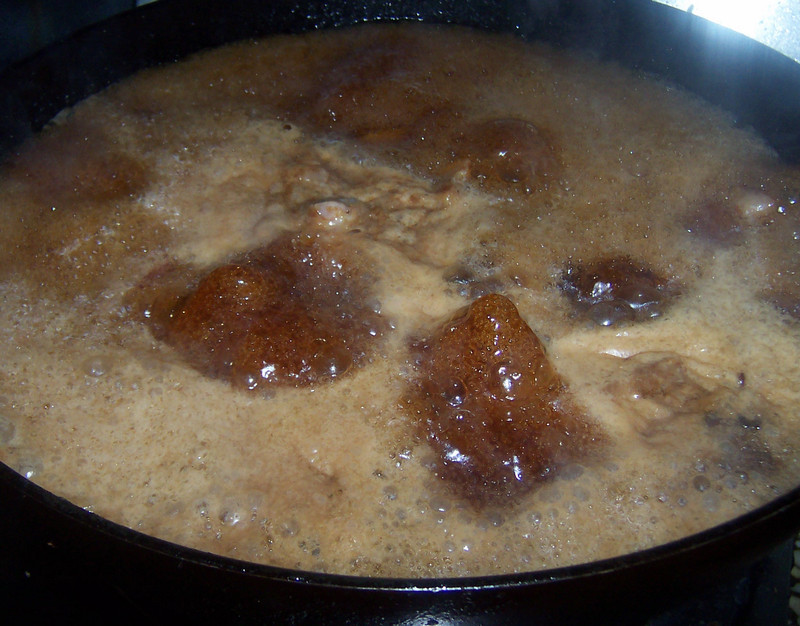 Delicious Beauty Recipe - Braised Pig's Trotters with Soybeans Step by Step