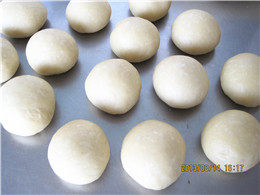 Steps for Making Delicious Milk and Egg Baked Pastry