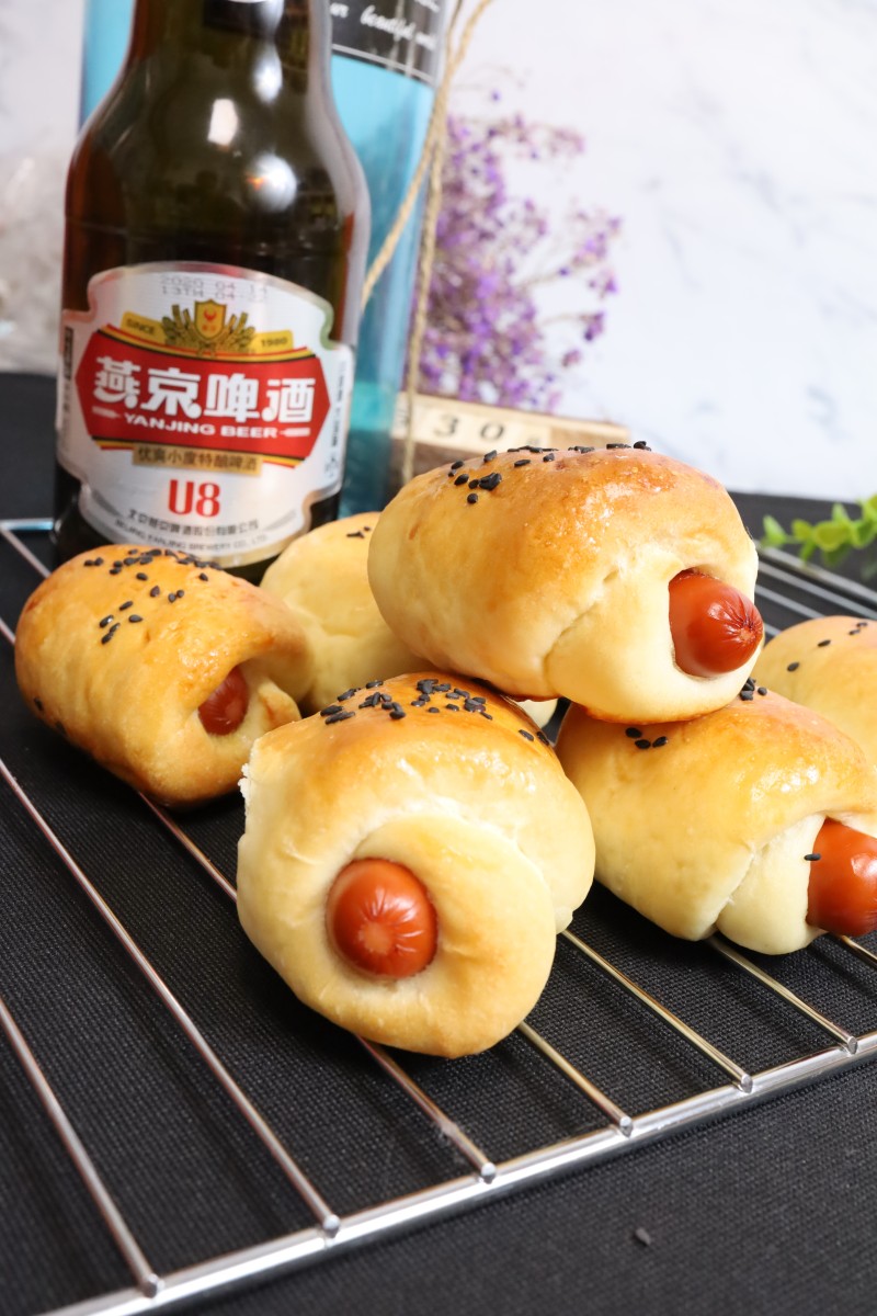 Beer Hot Dog Buns (Rich and Flavorful)