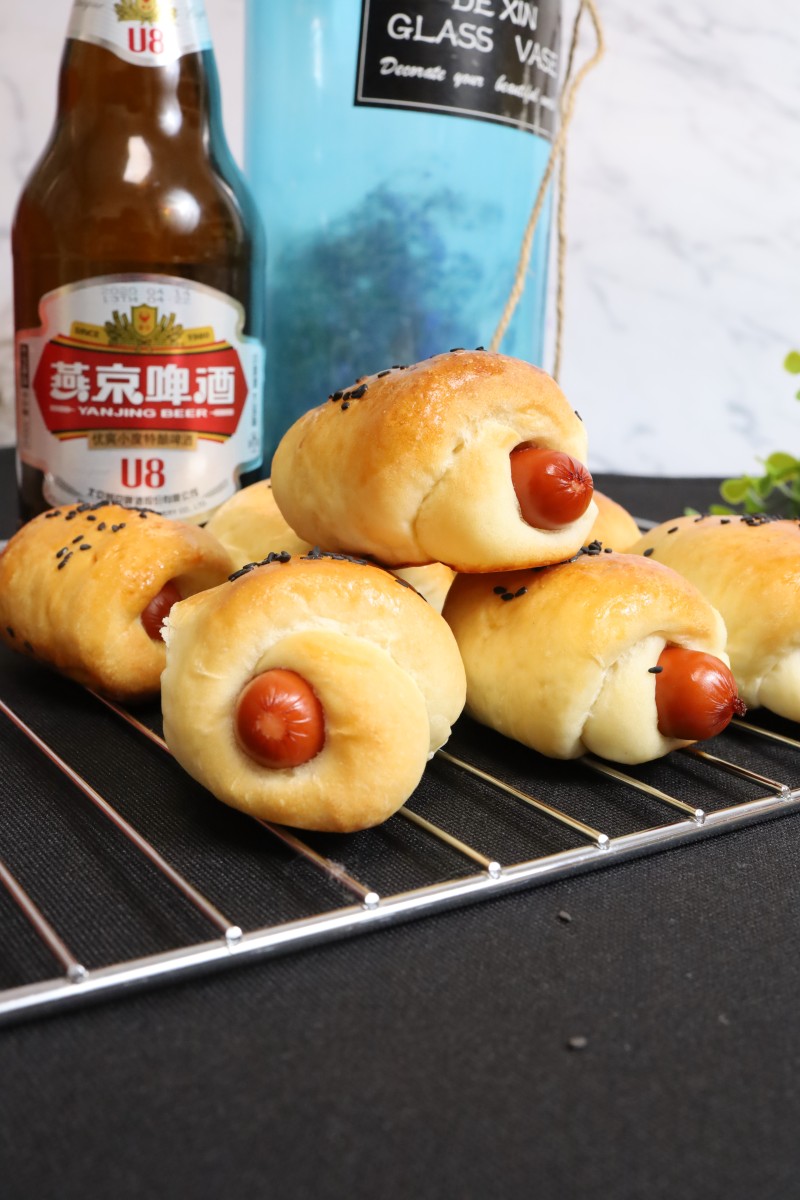 Beer Hot Dog Buns (Rich and Flavorful)