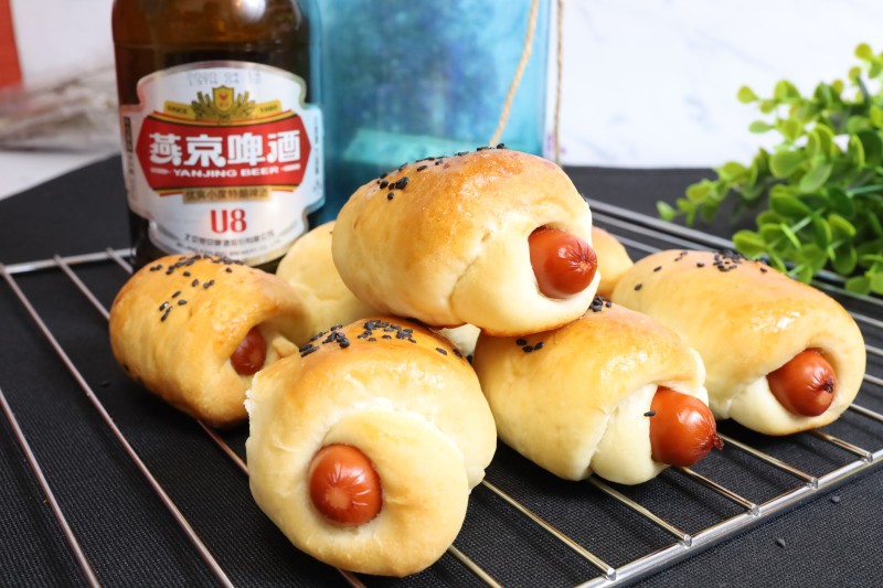 Beer Hot Dog Buns (Rich and Flavorful)