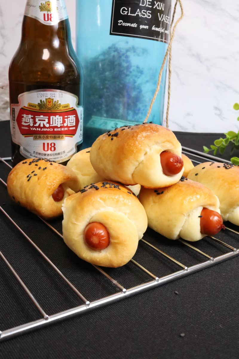 Beer Hot Dog Buns (Rich and Flavorful)