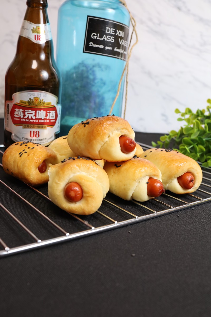 Beer Hot Dog Buns (Rich and Flavorful)