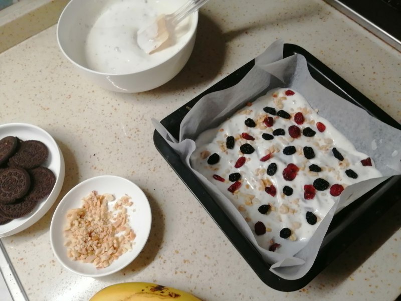 Steps for Cooking Thick-cut Yogurt with Triple-layered Banana Oreo Flavor