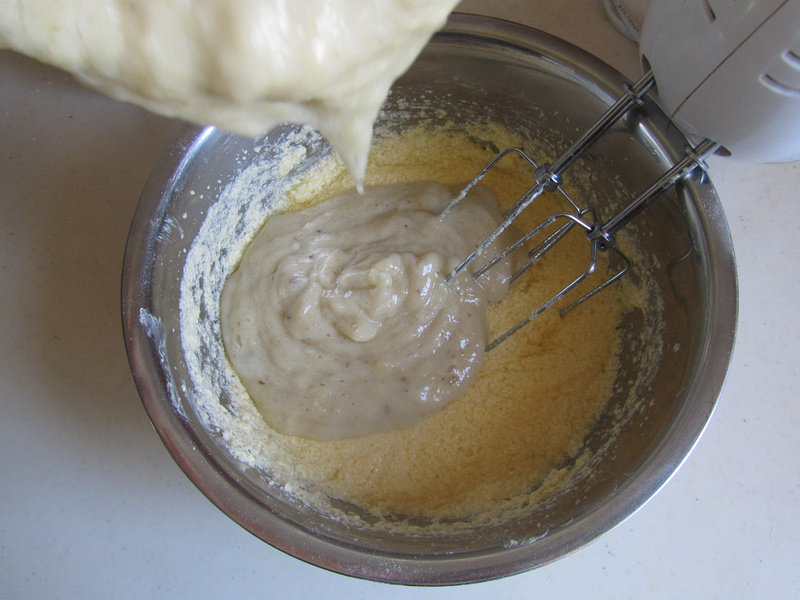 Banana Pound Cake Making Steps