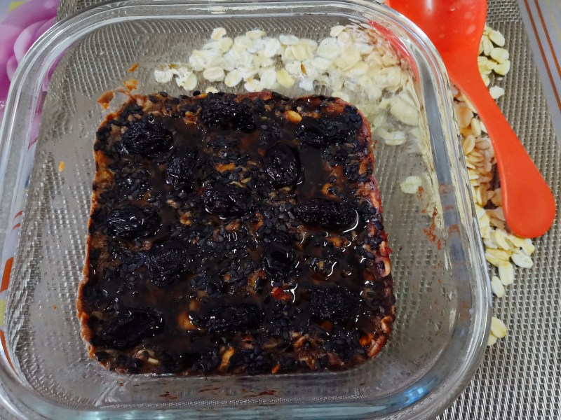 Steps for Making Dark Chocolate Baked Oatmeal