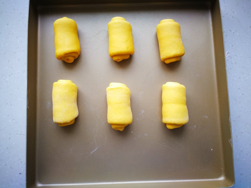 Steps for Making Carrot Bread Rolls