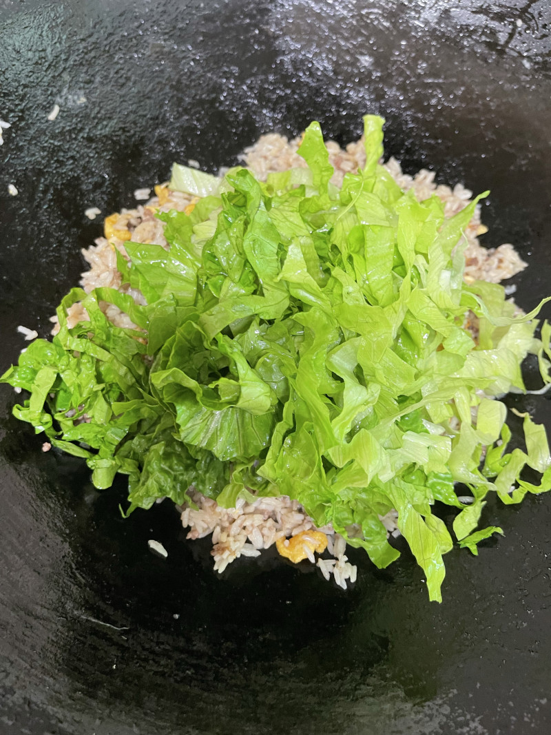 Steps for Cooking Lettuce Beef Fried Rice