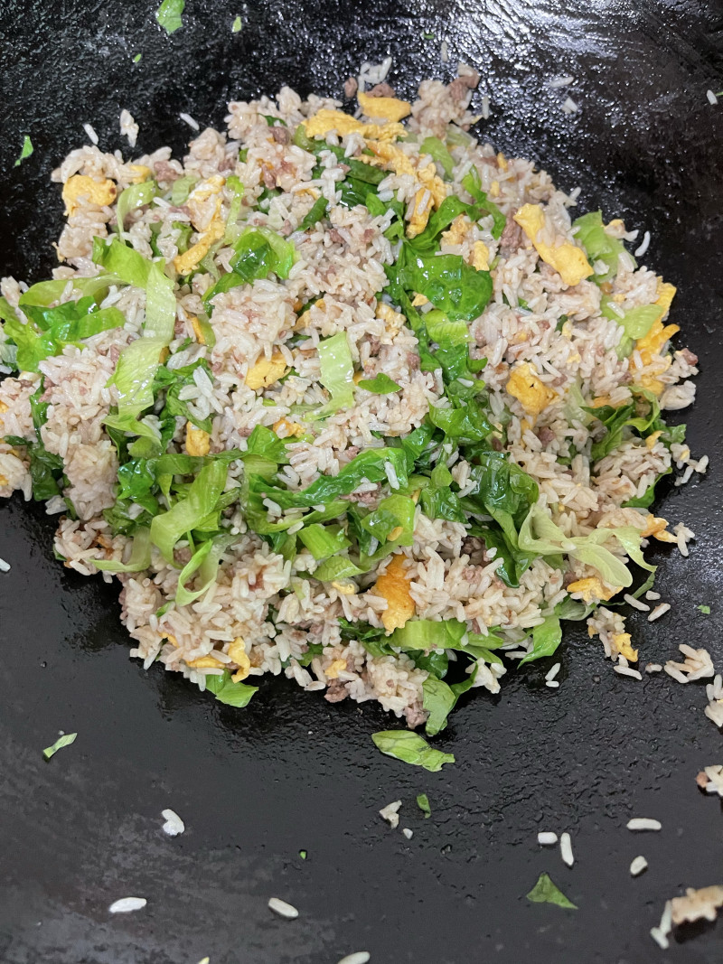Steps for Cooking Lettuce Beef Fried Rice