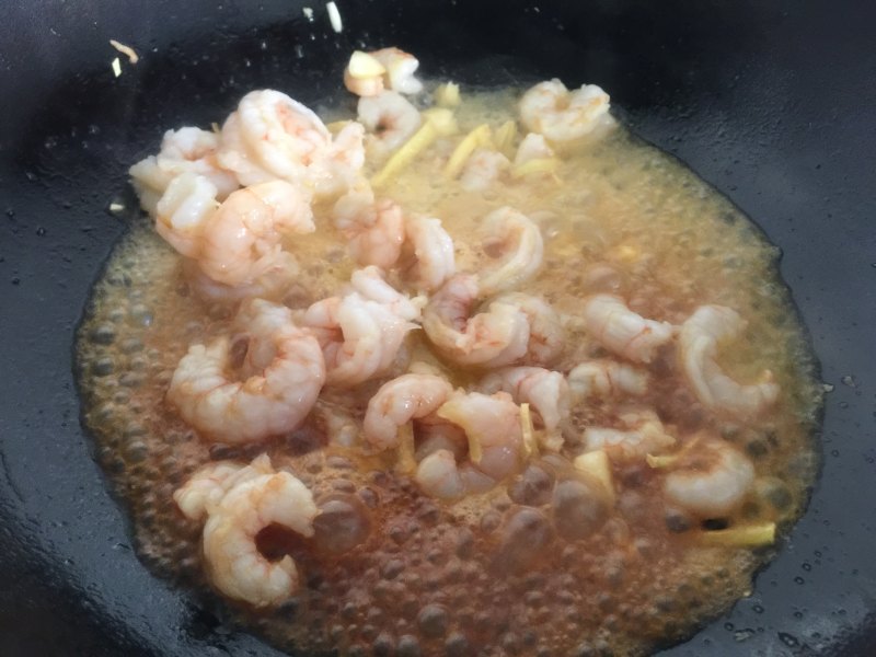 Quick and Easy Dish Ready in Ten Minutes - Green Pepper Shrimp Step-by-Step