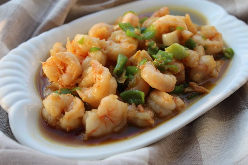 Quick and Easy Dish Ready in Ten Minutes - Green Pepper Shrimp Step-by-Step