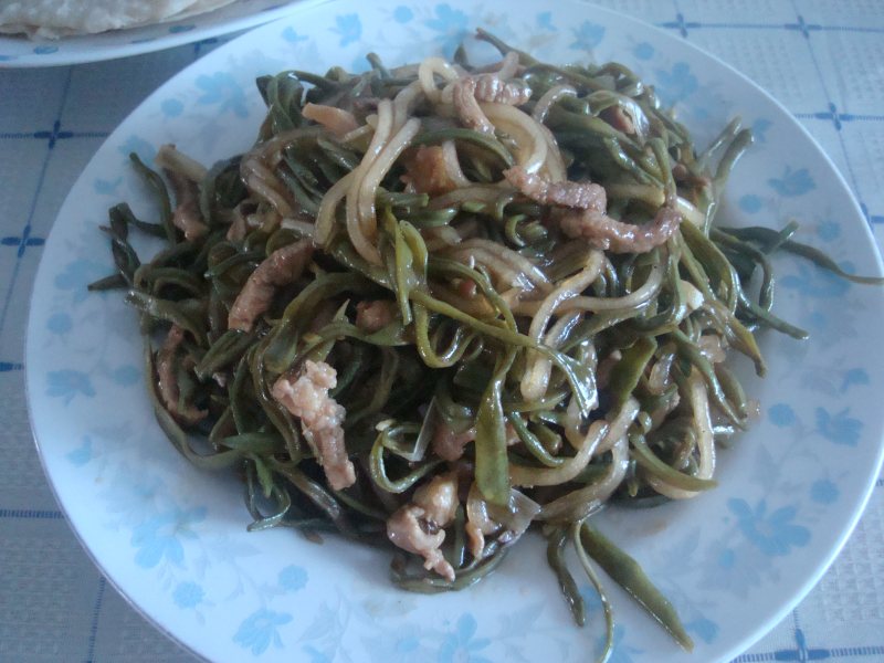 Dried Bean Sprout and Shredded Pork Rolled Pancake