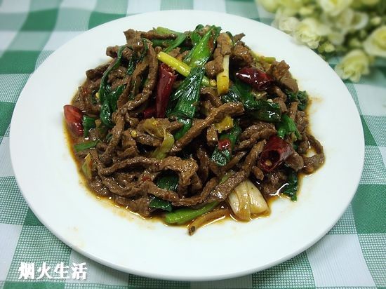 Home-style Stir-fried Dish - Garlic Sprout and Beef Stir-fry