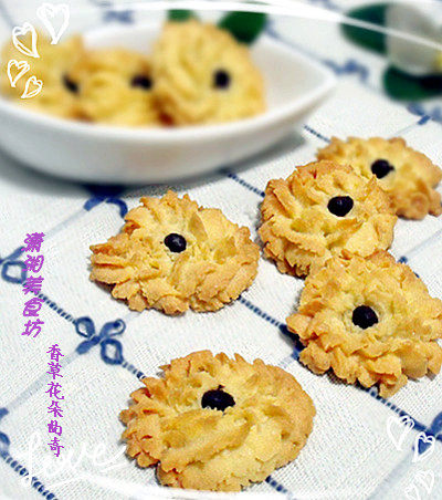 Vanilla Flower Cookies