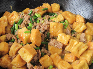 Steps for Making Minced Pork Tofu