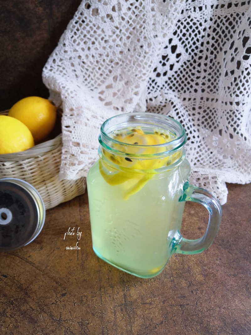 Lemon Passion Fruit Water