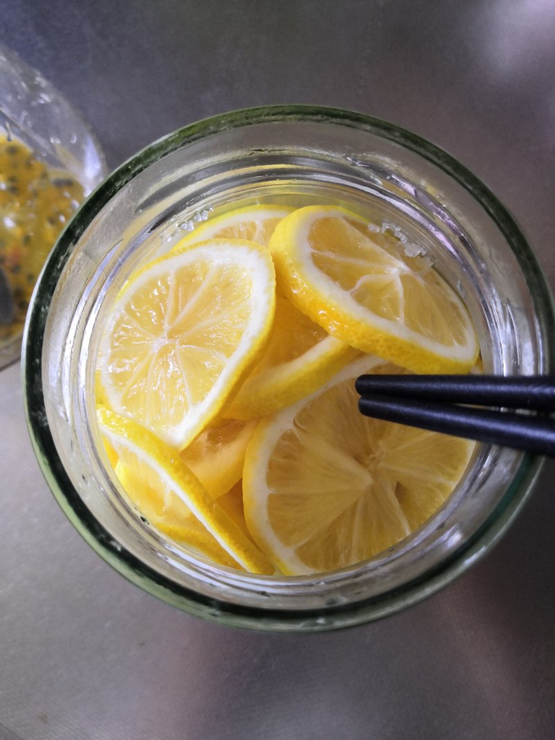 Steps for Making Lemon Passion Fruit Water