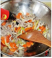 Steps for Cooking Spicy Oyster Sauce Chicken Slices