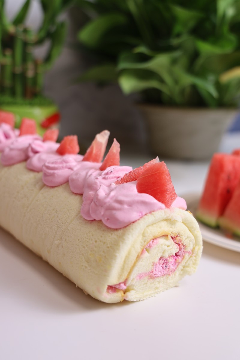 Steps to make Watermelon Cake Roll