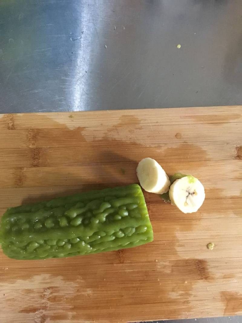 Steps for making Honey Banana Stuffed Bitter Gourd